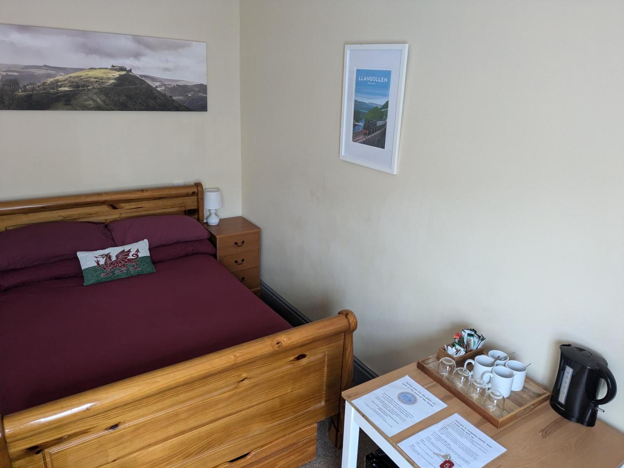 Llangollen Hostel Self-Catering - All Private Bedrooms Номер фото