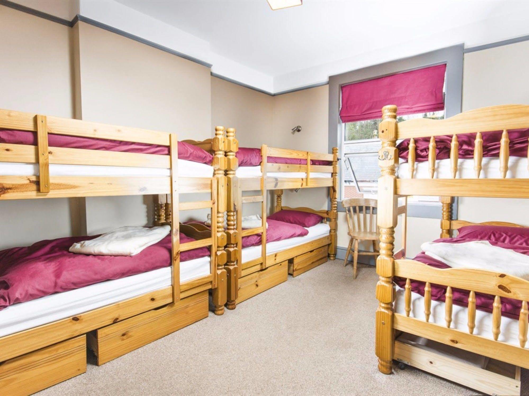 Llangollen Hostel Self-Catering - All Private Bedrooms Екстер'єр фото