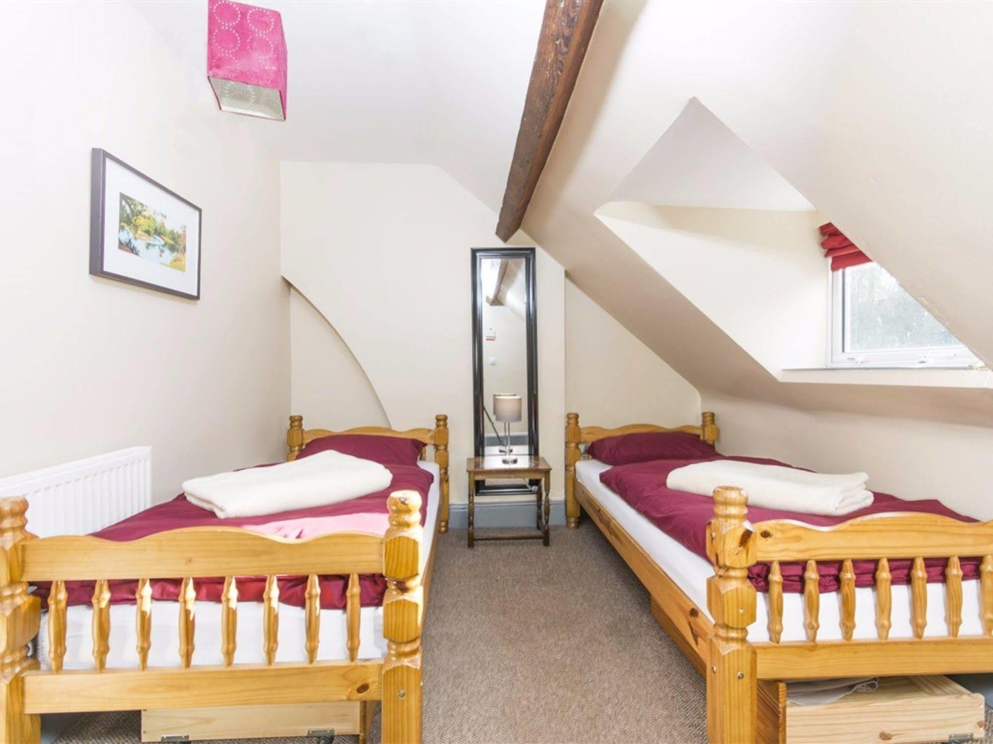 Llangollen Hostel Self-Catering - All Private Bedrooms Екстер'єр фото